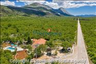 Entspannen Sie in der Ferienvilla Danica an der Makarska Riviera  Urlaub in einer komfortablen  alleinstehenden Villa mit privatem Pool 