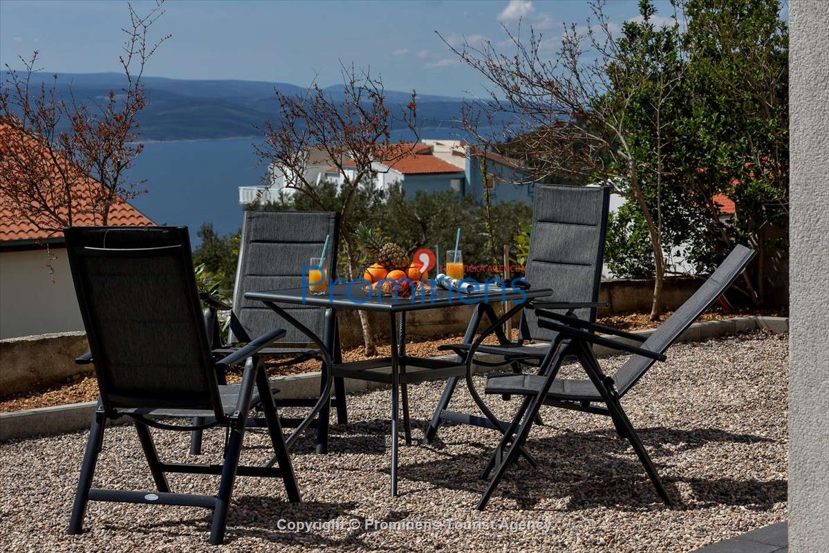 Ferienhaus L&B in Makarska mit Meerblick mieten