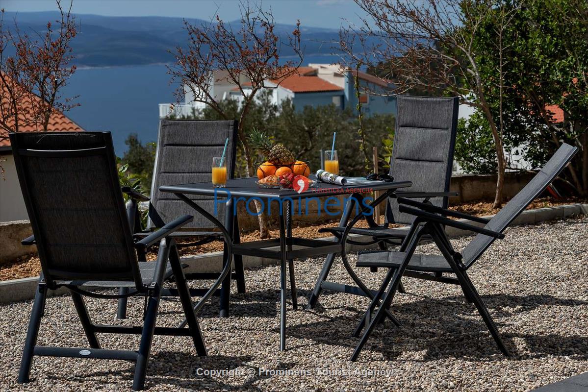 Ferienhaus L&B in Makarska mit Meerblick mieten