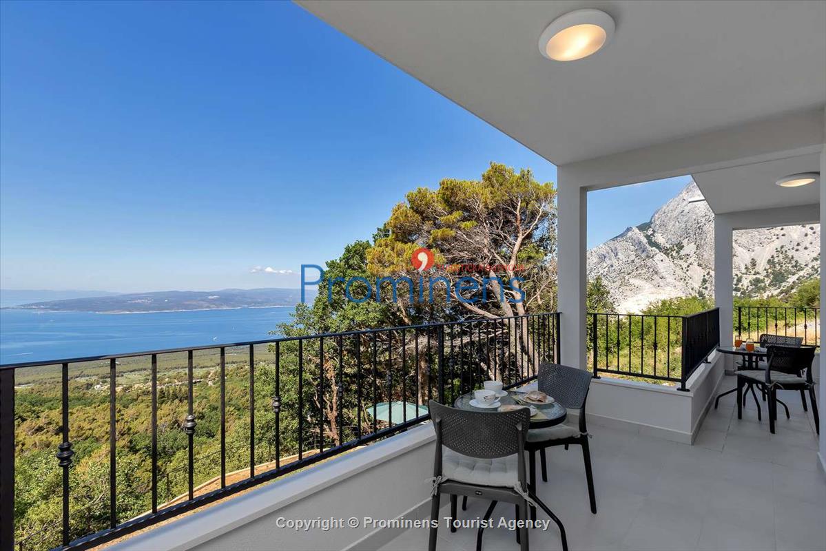 Modernes Ferienhaus Villa Alta Vista mit Pool  Meerblick bei Baska Voda  Makarska Riviera  