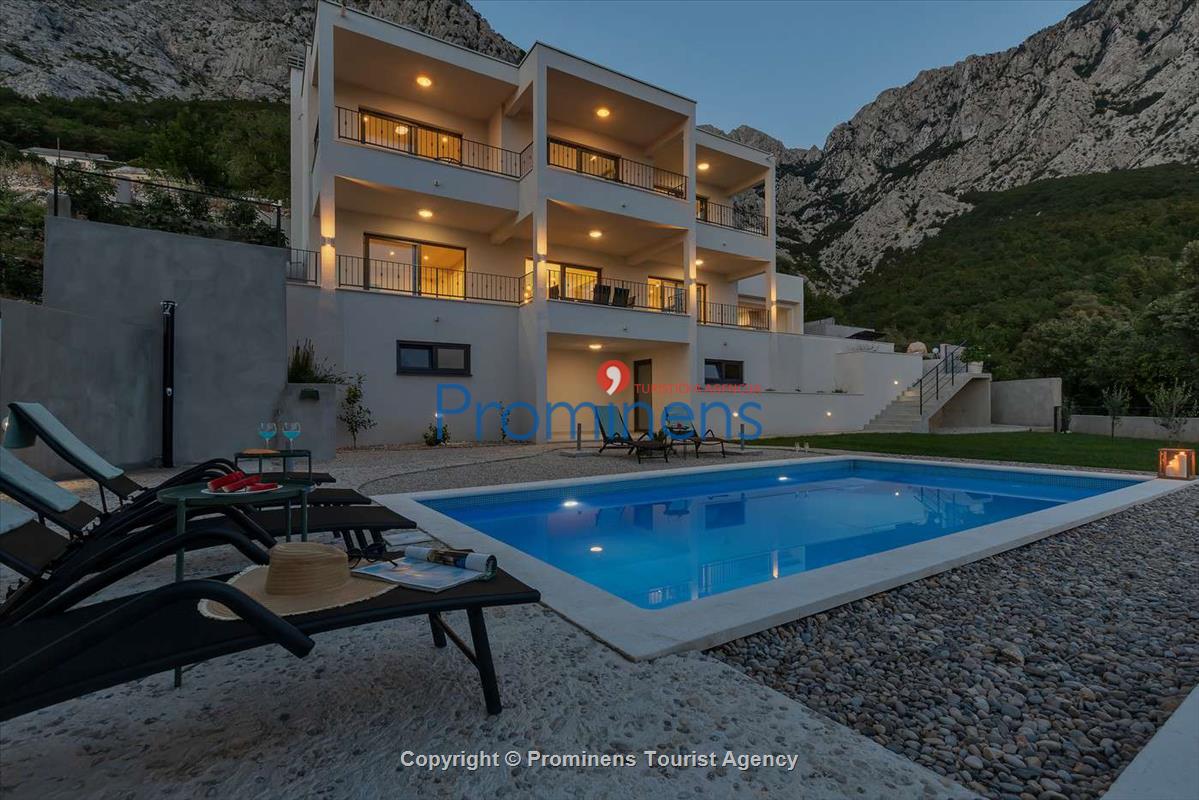 Modernes Ferienhaus Villa Alta Vista mit Pool  Meerblick bei Baska Voda  Makarska Riviera  