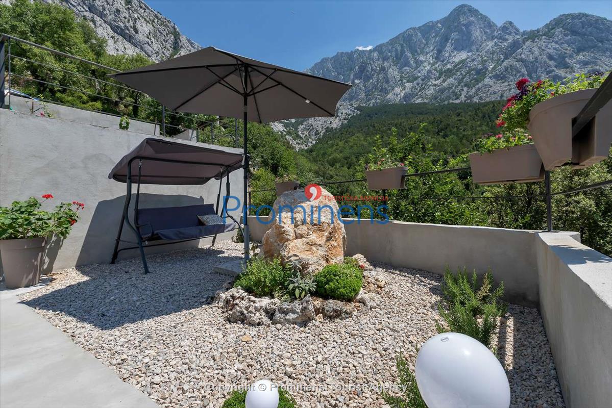 Modernes Ferienhaus Villa Alta Vista mit Pool  Meerblick bei Baska Voda  Makarska Riviera  