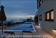 Villa VIP  Makarska - Luksuzna oaza s 4 spavaće sobe, grijanim bazenom, terasama i garažom. 