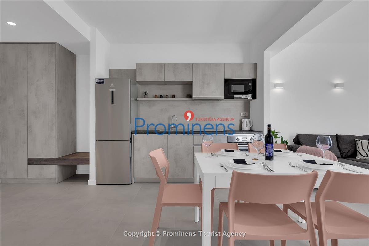 Apartment Sea Residece Srzić Makarska Beachfront