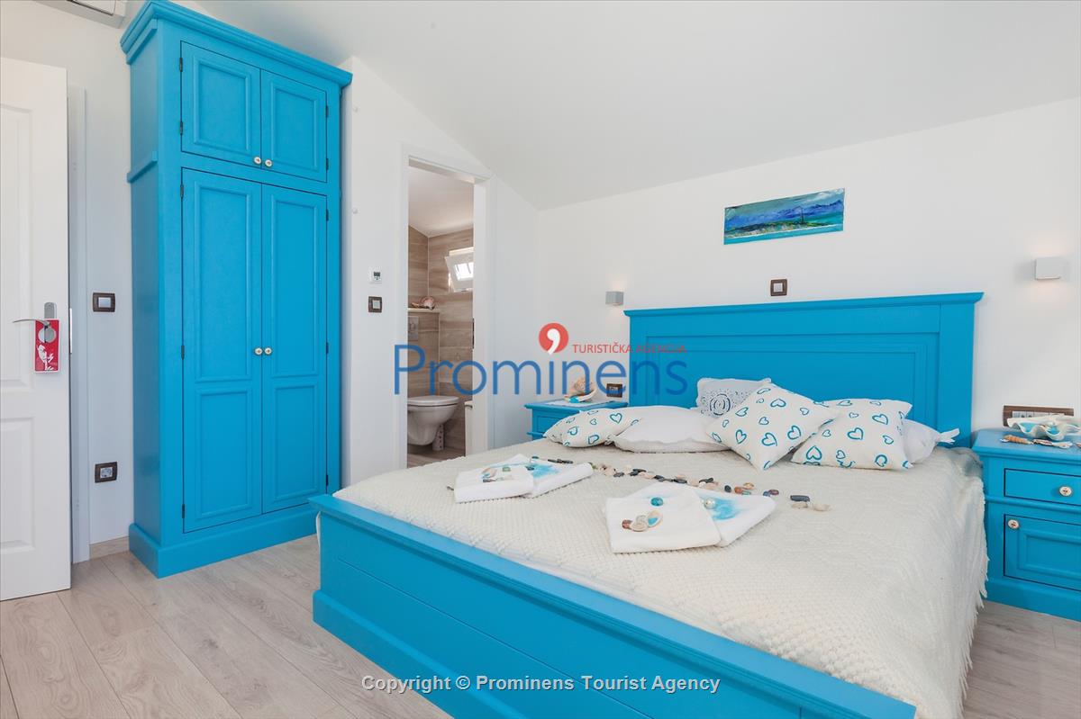 Alleinstehende Villa Kety mit Pool in Makarska, Atemberaubende Natur, Meerblick und beheizter Pool
