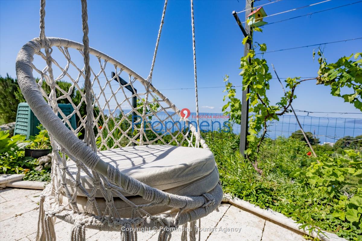 Alleinstehende Villa Kety mit Pool in Makarska, Atemberaubende Natur, Meerblick und beheizter Pool