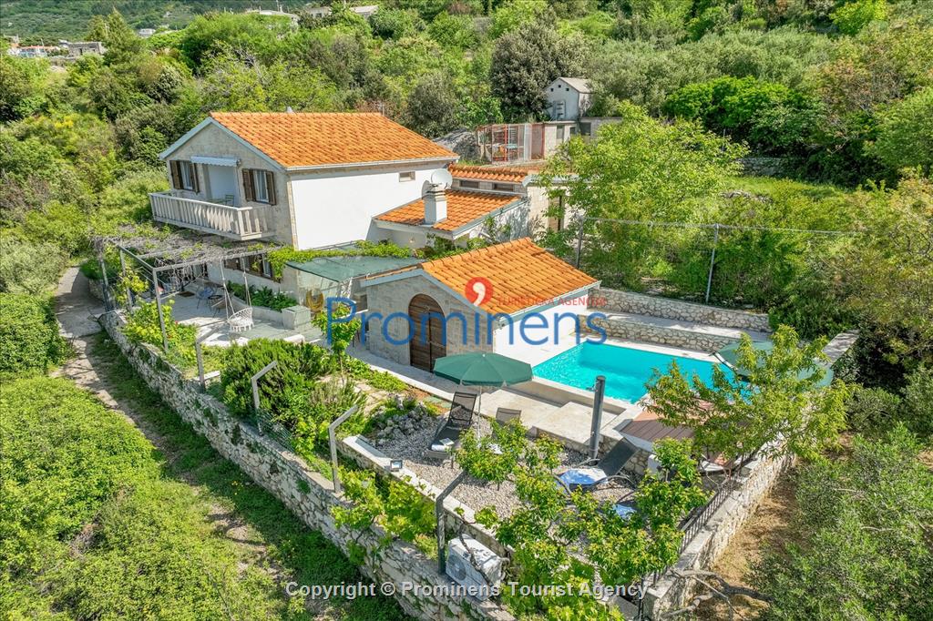 Alleinstehende Villa mit Pool in Makarska, Atemberaubende Natur, Meerblick und beheizter Pool