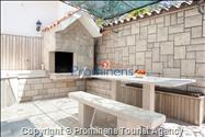 Alleinstehende Villa Kety mit Pool in Makarska, Atemberaubende Natur, Meerblick und beheizter Pool