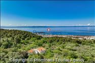 Alleinstehende Villa Kety mit Pool in Makarska, Atemberaubende Natur, Meerblick und beheizter Pool