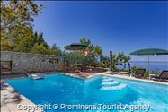 Alleinstehende Villa mit Pool in Makarska, Atemberaubende Natur, Meerblick und beheizter Pool