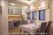 Alleinstehende Villa Kety mit Pool in Makarska, Atemberaubende Natur, Meerblick und beheizter Pool