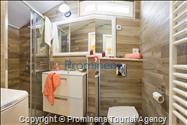 Alleinstehende Villa Kety mit Pool in Makarska, Atemberaubende Natur, Meerblick und beheizter Pool