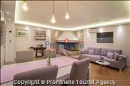 Alleinstehende Villa Kety mit Pool in Makarska, Atemberaubende Natur, Meerblick und beheizter Pool