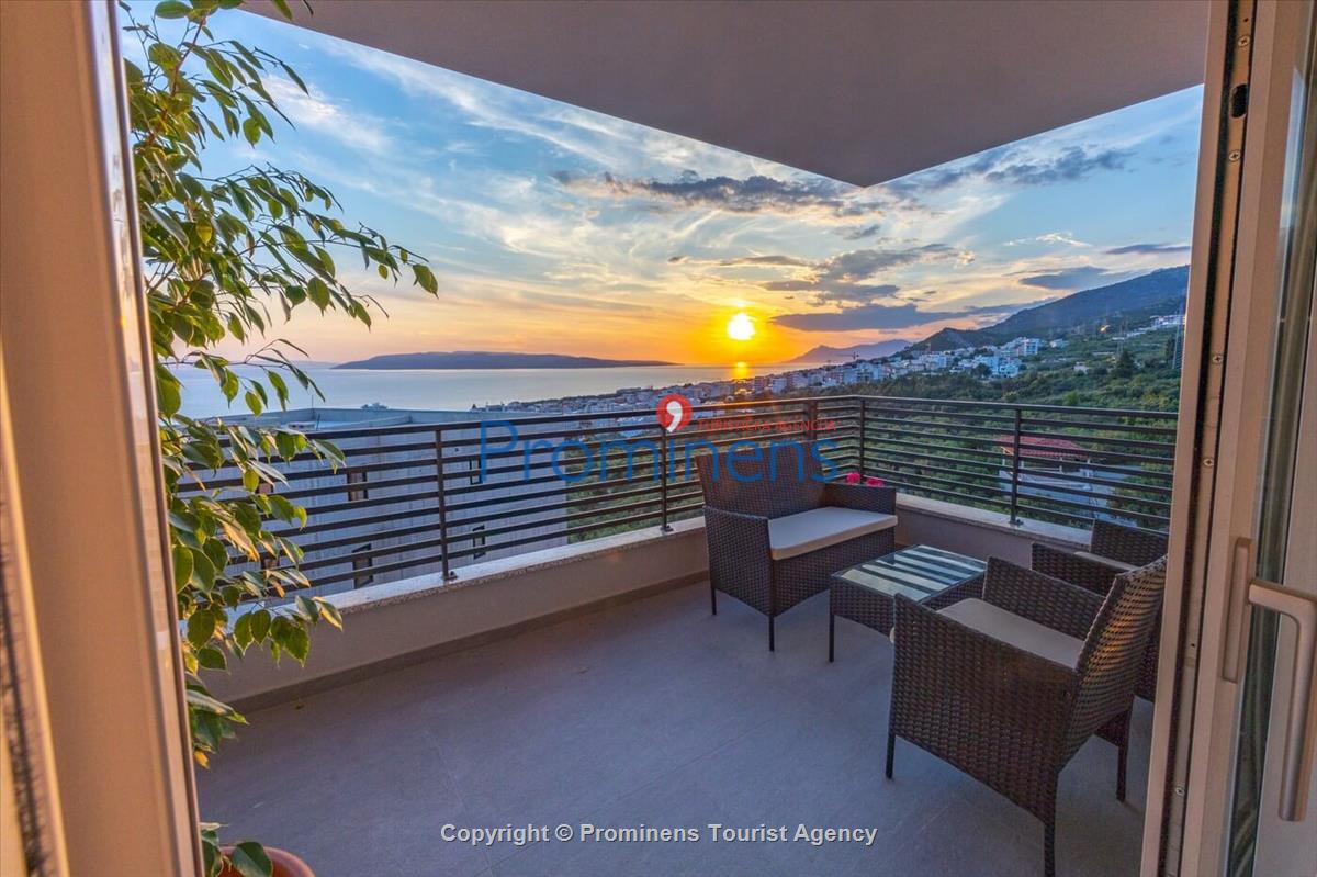 Ferienwohnung Maslina in Makarska – eine komfortable Unterkunft mit zwei Schlafzimmern, Balkon und Aufzug