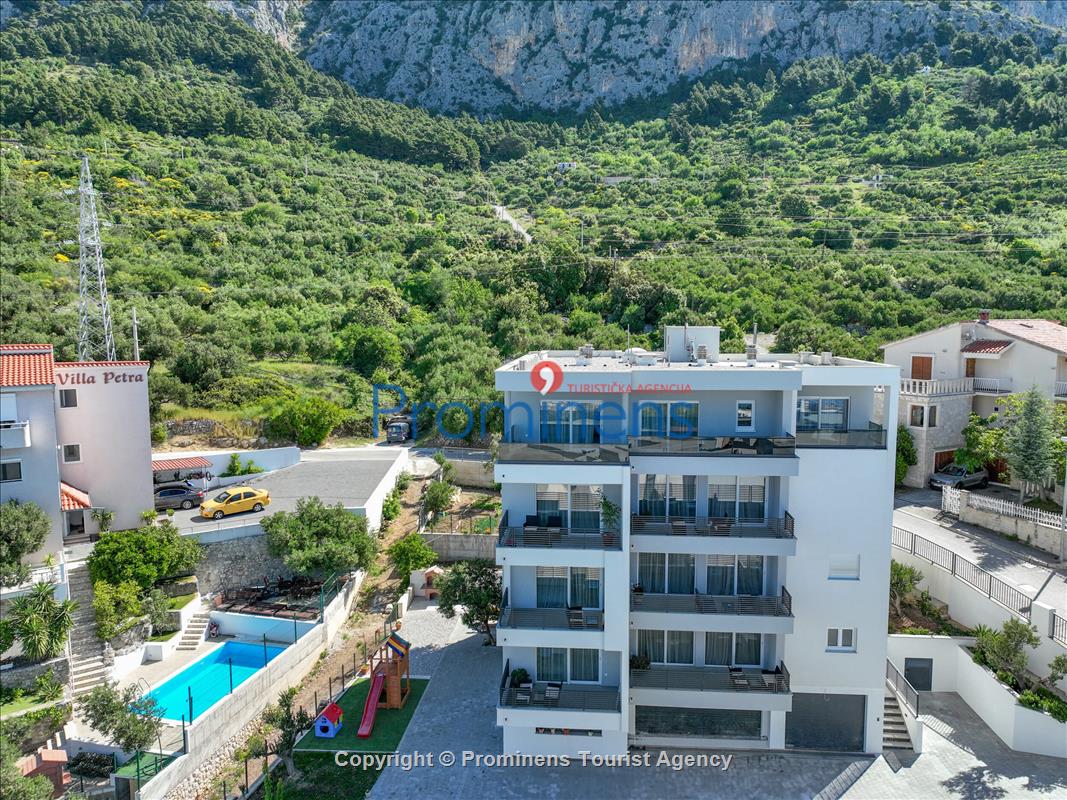 Ferienwohnung Maslina in Makarska – eine komfortable Unterkunft mit zwei Schlafzimmern, Balkon und Aufzug