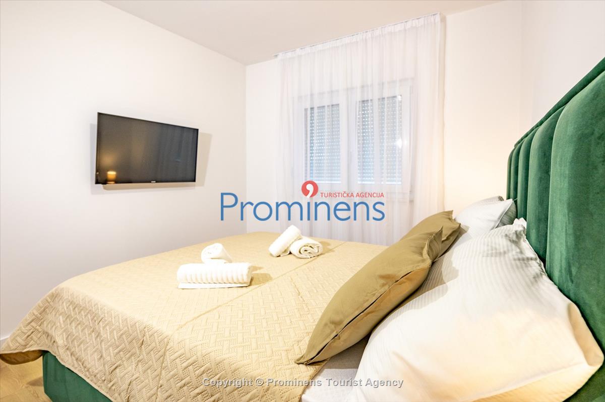 Ferienwohnung Maslina in Makarska – eine komfortable Unterkunft mit zwei Schlafzimmern, Balkon und Aufzug