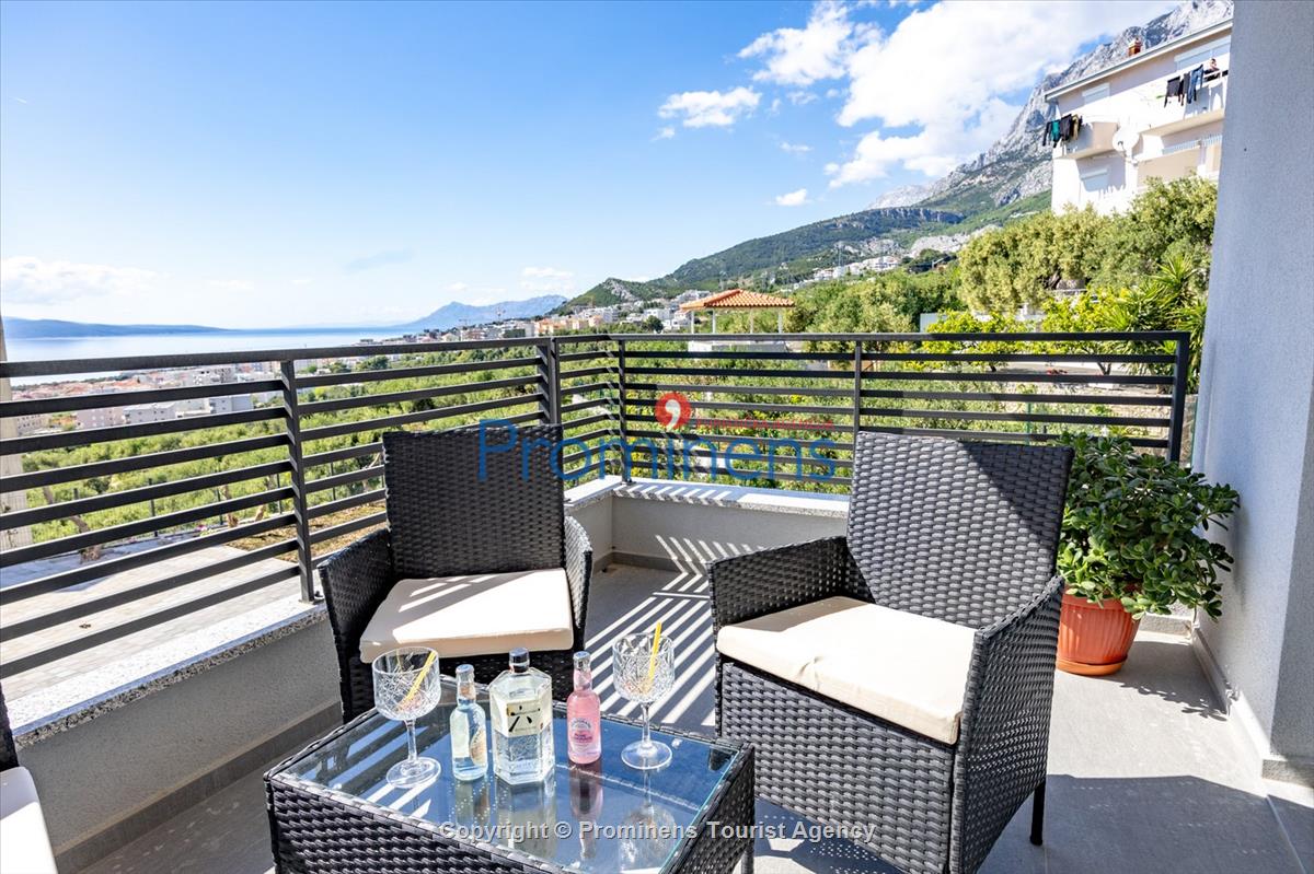 Ferienwohnung Maslina in Makarska – eine komfortable Unterkunft mit zwei Schlafzimmern, Balkon und Aufzug