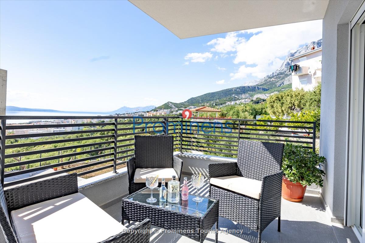 Ferienwohnung Maslina in Makarska – eine komfortable Unterkunft mit zwei Schlafzimmern, Balkon und Aufzug