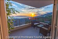 Ferienwohnung Maslina in Makarska – eine komfortable Unterkunft mit zwei Schlafzimmern, Balkon und Aufzug