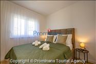Ferienwohnung Maslina in Makarska – eine komfortable Unterkunft mit zwei Schlafzimmern, Balkon und Aufzug