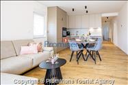 Ferienwohnung Maslina in Makarska – eine komfortable Unterkunft mit zwei Schlafzimmern, Balkon und Aufzug