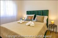Ferienwohnung Maslina in Makarska – eine komfortable Unterkunft mit zwei Schlafzimmern, Balkon und Aufzug