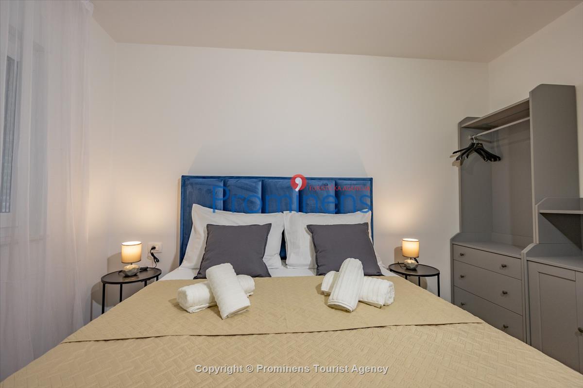 Ferienwohnung Lavanda in Makarska – eine komfortable Unterkunft mit zwei Schlafzimmern, Balkon und Aufzug