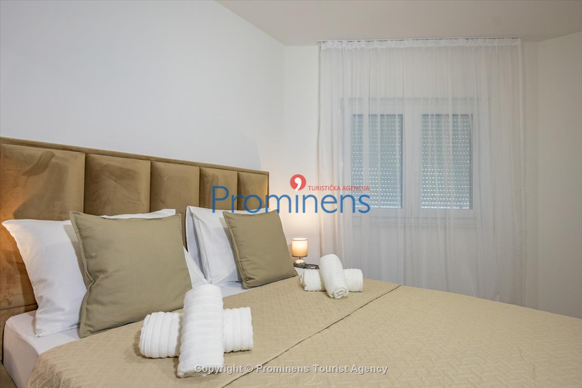 Ferienwohnung Lavanda in Makarska – eine komfortable Unterkunft mit zwei Schlafzimmern, Balkon und Aufzug