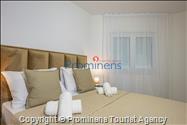 Ferienwohnung Lavanda in Makarska – eine komfortable Unterkunft mit zwei Schlafzimmern, Balkon und Aufzug