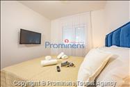 Ferienwohnung Makar in Makarska – eine komfortable Unterkunft mit zwei Schlafzimmern, Balkon und Aufzug
