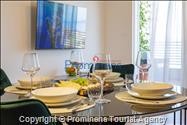 Moderne Ferienwohnung Kotisina mit zwei Schlafzimmern, Balkon und Aufzug in Makarska