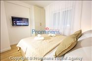 Moderne Ferienwohnung Kotisina mit zwei Schlafzimmern, Balkon und Aufzug in Makarska