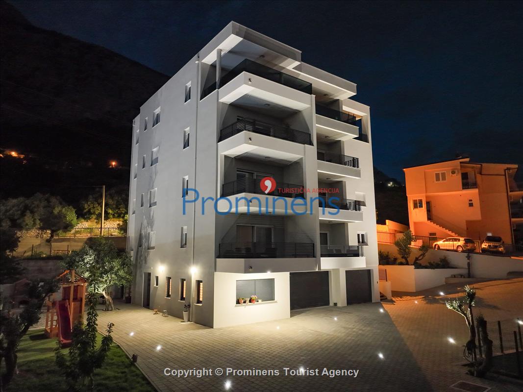 Ferienwohnung Biokovo in Makarska – eine komfortable Unterkunft mit zwei Schlafzimmern, Balkon und Aufzug