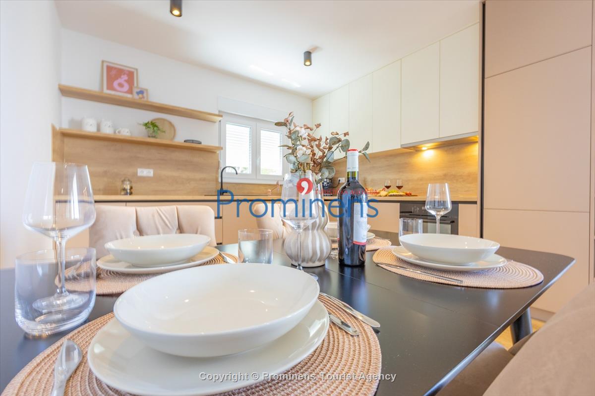Ferienwohnung Biokovo in Makarska – eine komfortable Unterkunft mit zwei Schlafzimmern, Balkon und Aufzug