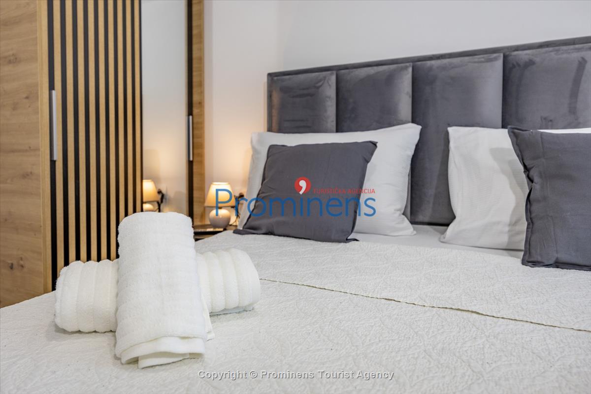 Ferienwohnung Biokovo in Makarska – eine komfortable Unterkunft mit zwei Schlafzimmern, Balkon und Aufzug