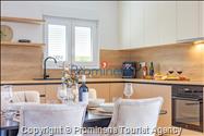Ferienwohnung Biokovo in Makarska – eine komfortable Unterkunft mit zwei Schlafzimmern, Balkon und Aufzug