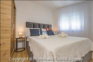 Ferienwohnung Biokovo in Makarska – eine komfortable Unterkunft mit zwei Schlafzimmern, Balkon und Aufzug