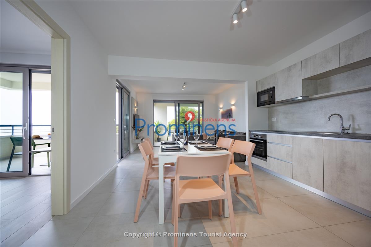 Beachfront Apartment Sunrise Residence Srzić