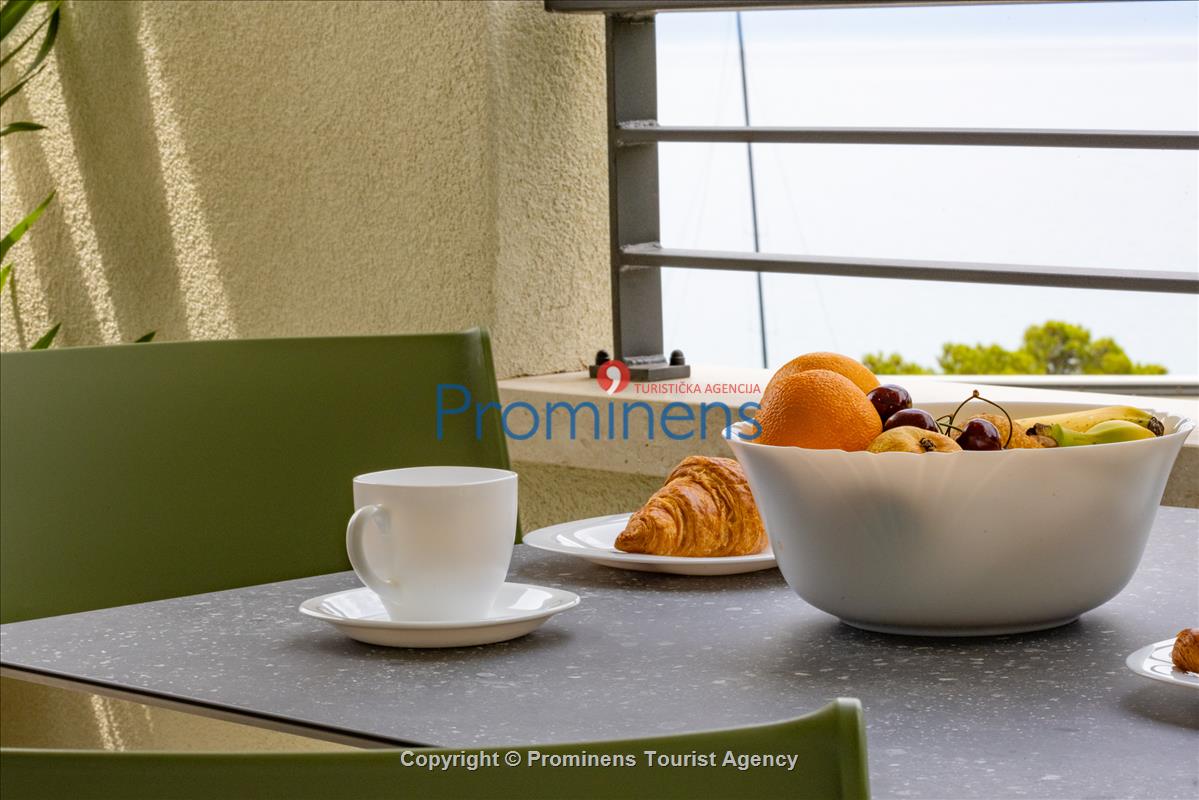 Beachfront Apartment Sunrise Residence Srzić