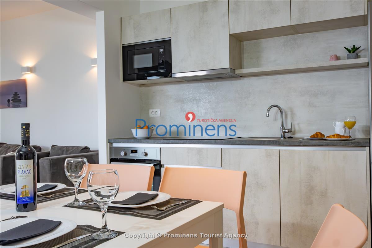 Beachfront Apartment Sunrise Residence Srzić