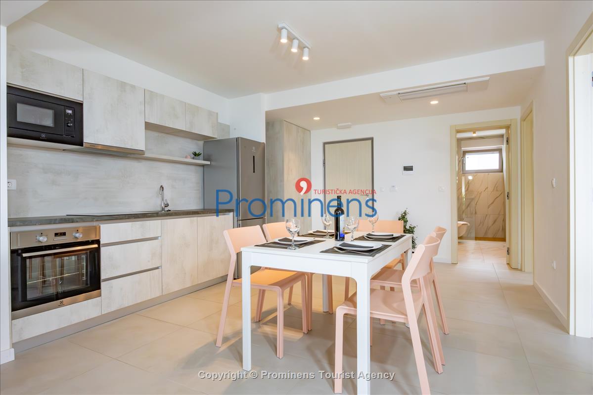 Beachfront Apartment Sunrise Residence Srzić
