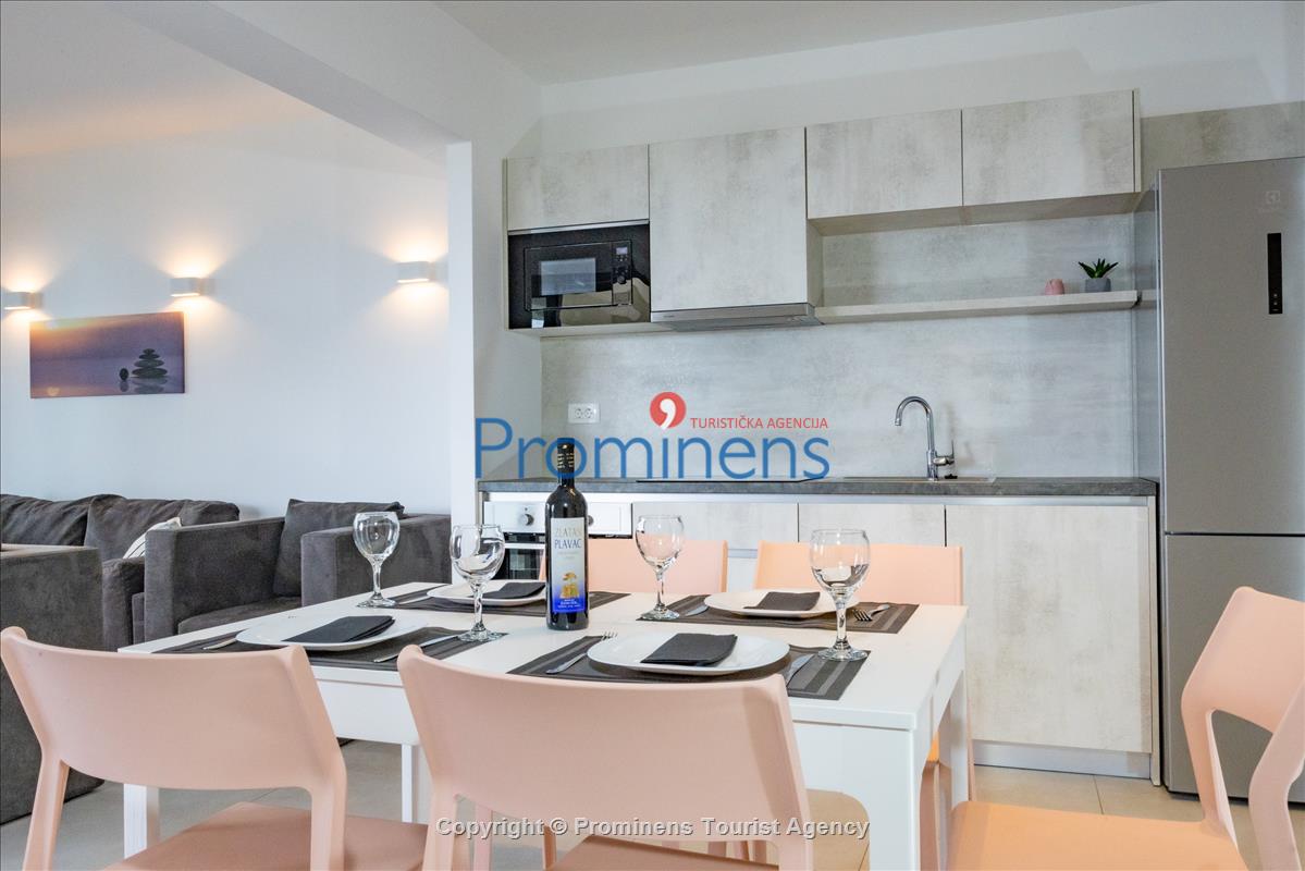 Beachfront Apartment Sunrise Residence Srzić