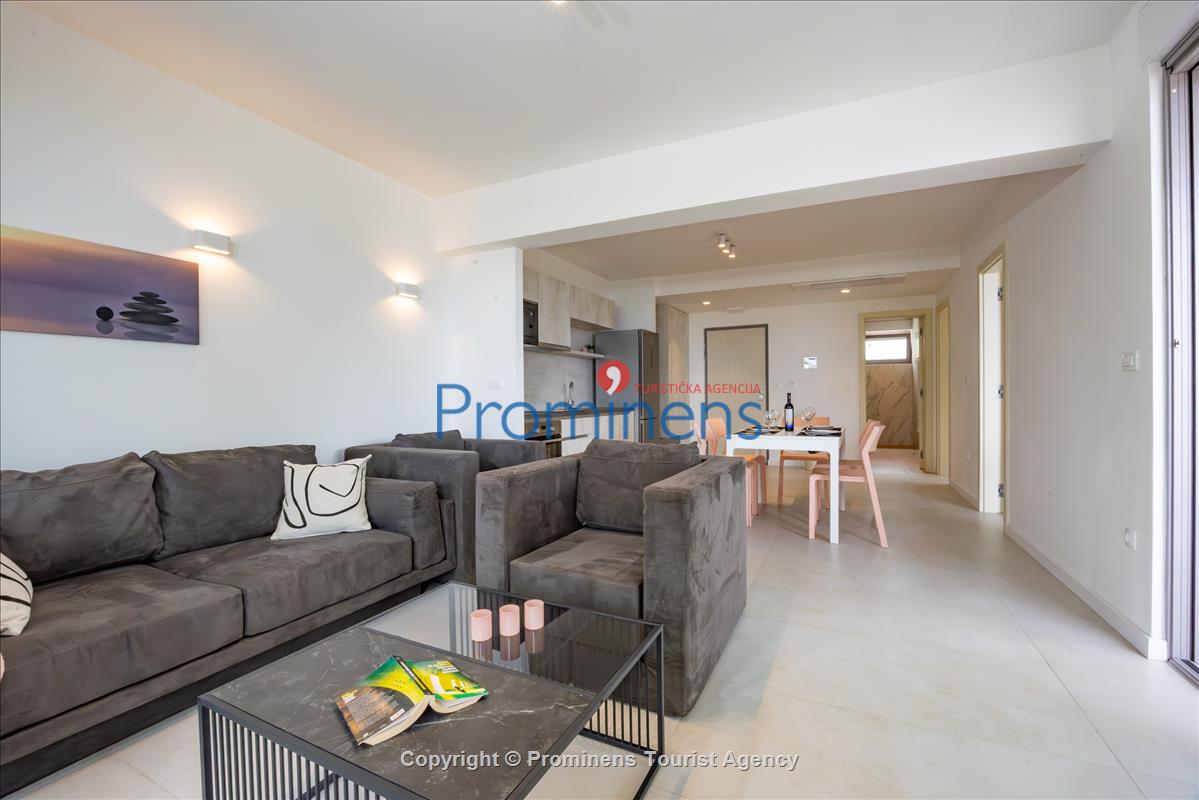Beachfront Apartment Sunrise Residence Srzić