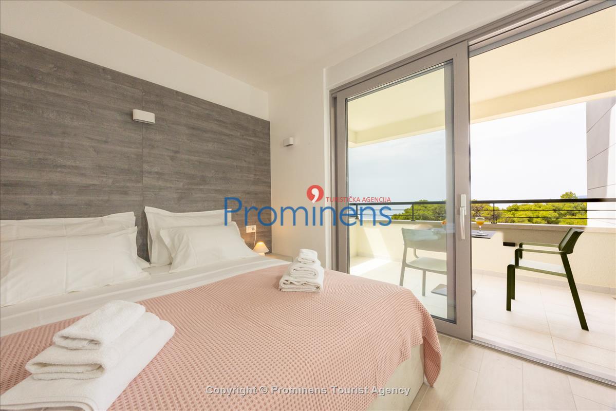 Beachfront Apartment Sunrise Residence Srzić
