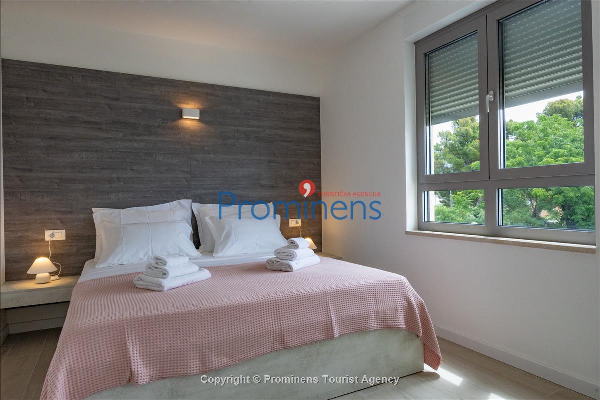 Beachfront Apartment Sunrise Residence Srzić
