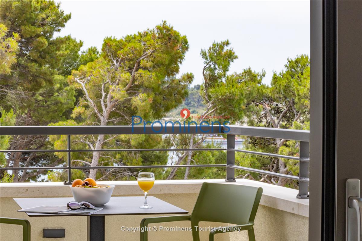Beachfront Apartment Sunrise Residence Srzić