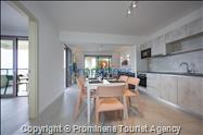 Beachfront Apartment Sunrise Residence Srzić