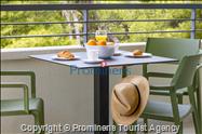Beachfront Apartment Sunrise Residence Srzić