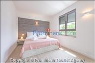 Beachfront Apartment Sunrise Residence Srzić