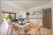 Beachfront Apartment Sunrise Residence Srzić